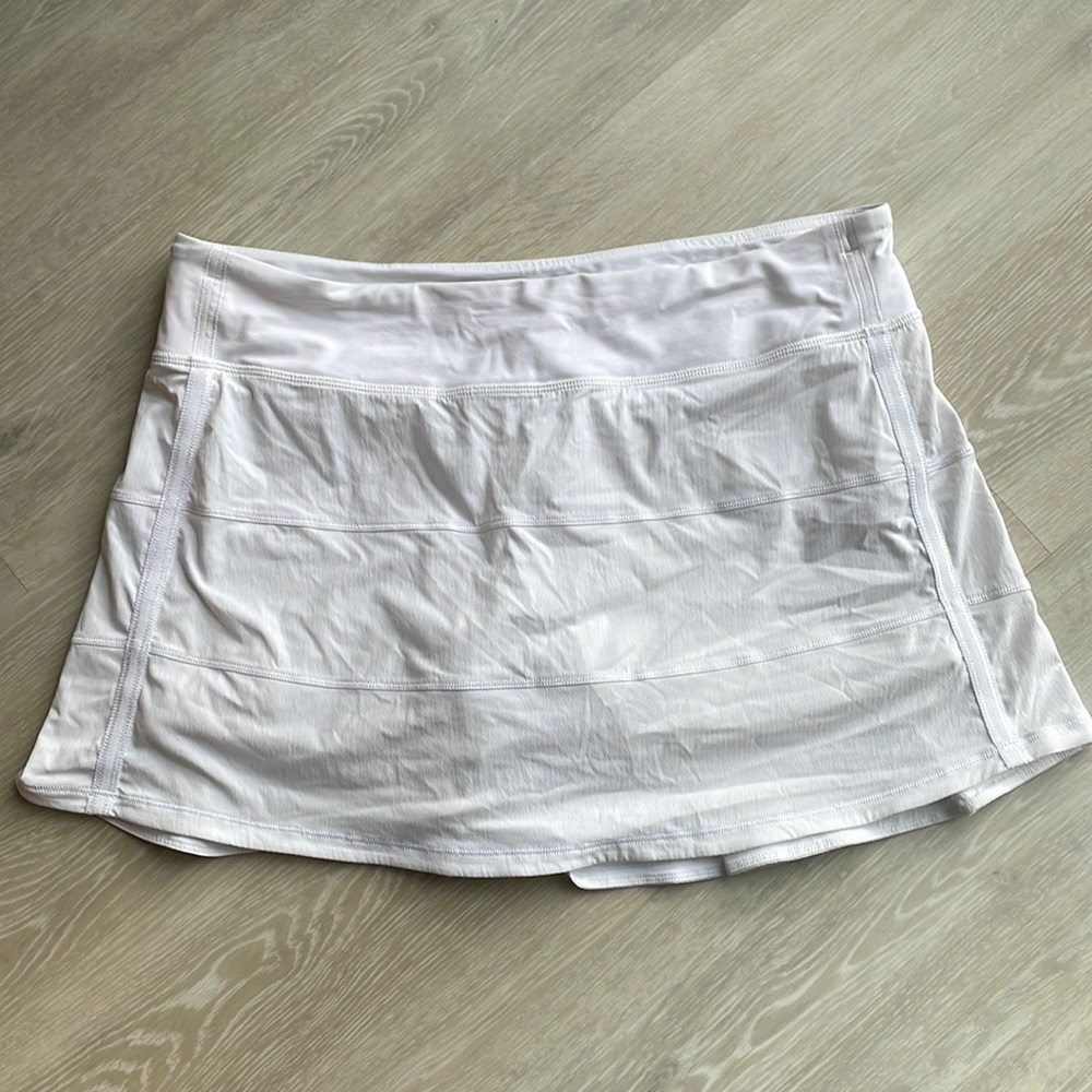 Lululemon tennis skirt in white